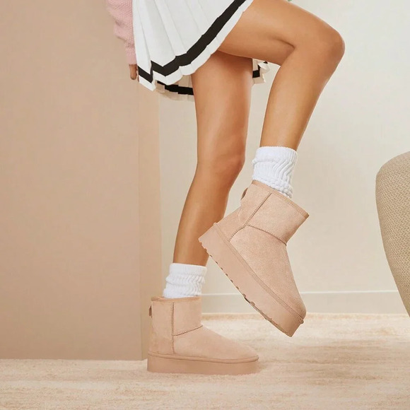 Mocha Brown Fashionable Women's Mini Platform Boots - Picture 1 of 5